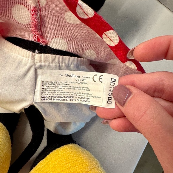 Disney Store official Mickey and Minnie Mouse plush stuffed animals - Picture 6 of 8